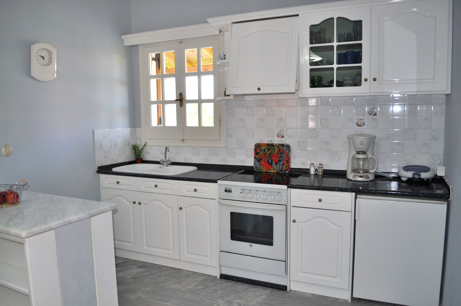 Fully furnished kitchen
